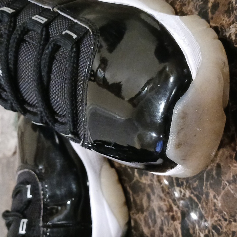 Jordan 11 Retro Jubilee Streatwear/Lifestyle Shoes Size 7 Men/8.5 Women - Picture 9 of 11